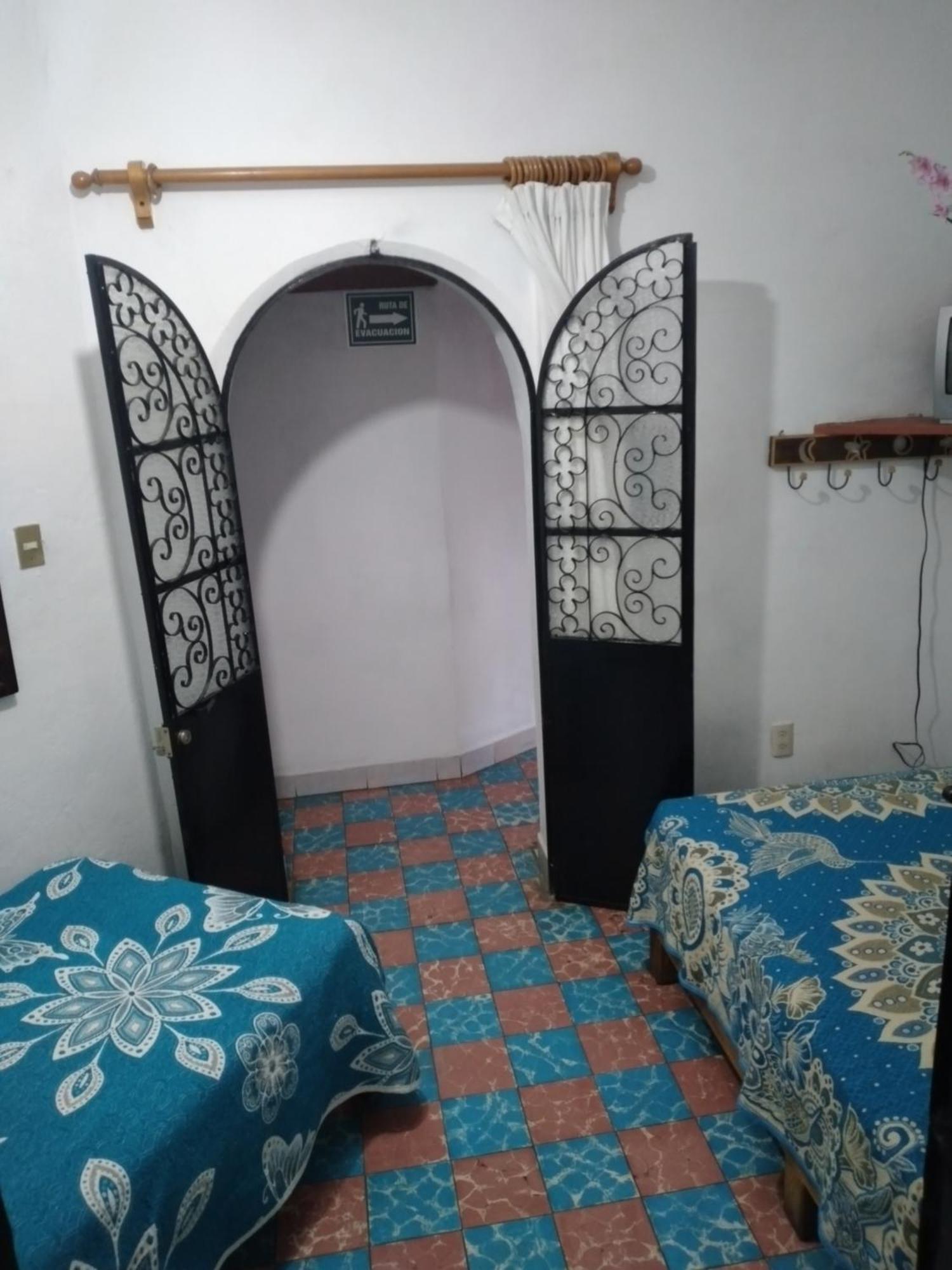 Hotel Las Palomas 태스코 데 알라르콘 외부 사진
